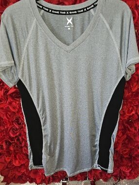 Game Time Women's Grey & Black Sport V-Neck Top Size Xlarge